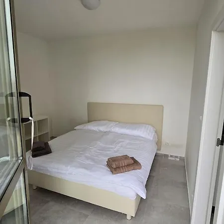 Apartment Air Conditioned 2 Vienna Gate, 4 Pressburg