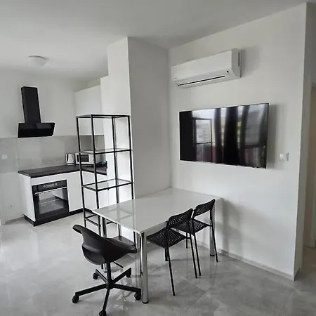 Air Conditioned 2 Vienna Gate, 4 Lejlighed Bratislava