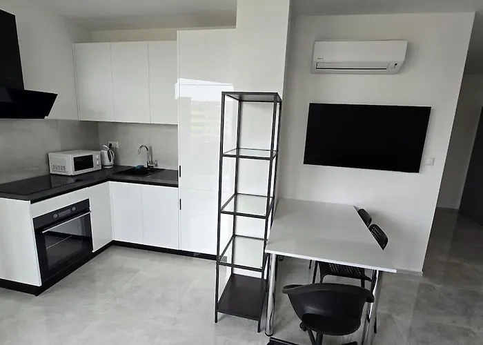 Apartment Air Conditioned 2 Vienna Gate, 4 Bratislava