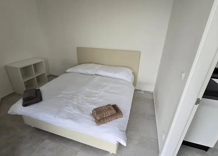 Air Conditioned 2 Vienna Gate, 4 Apartment