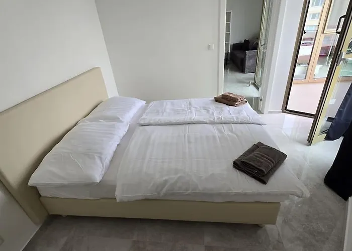 Air Conditioned 2 Vienna Gate, 4 Apartment