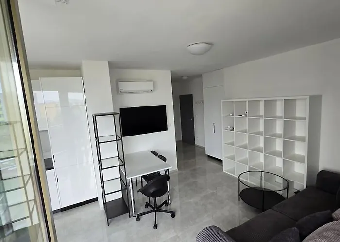 Apartment Air Conditioned 2 Vienna Gate, 4 *