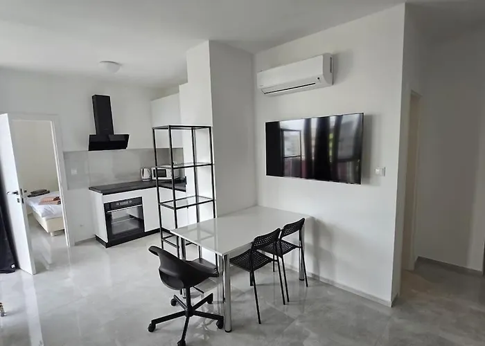 Air Conditioned 2 Vienna Gate, 4 Apartment Bratislava