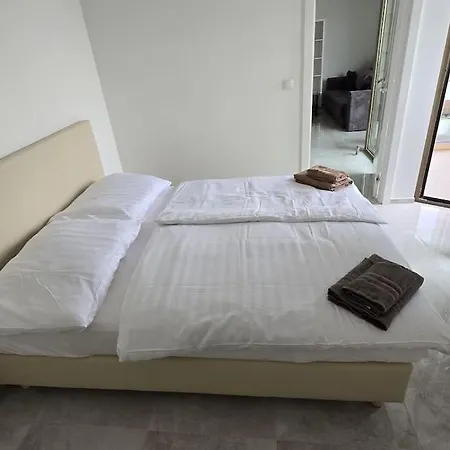 Air Conditioned 2 Vienna Gate, 4 Apartment